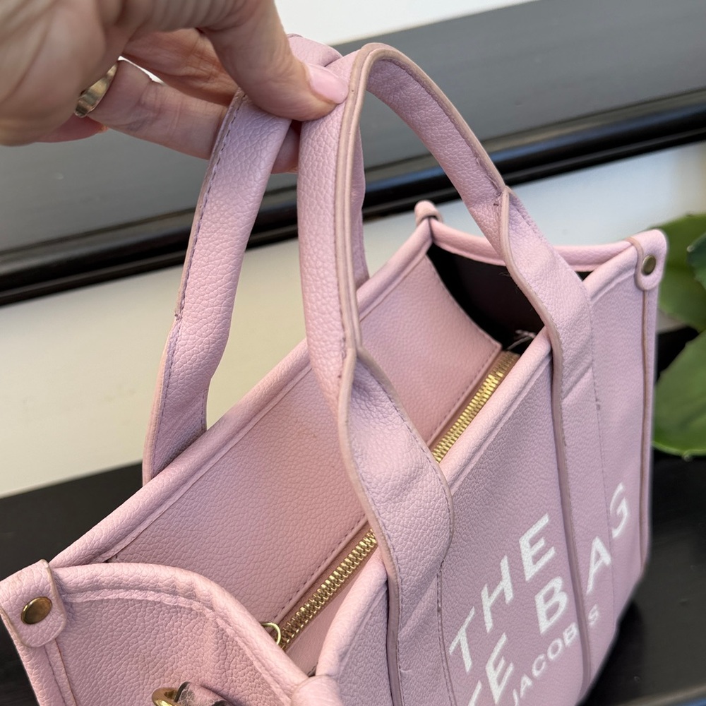 Marc Jacobs Lilac Canvas Tote with White Logo - Picture 9 of 12